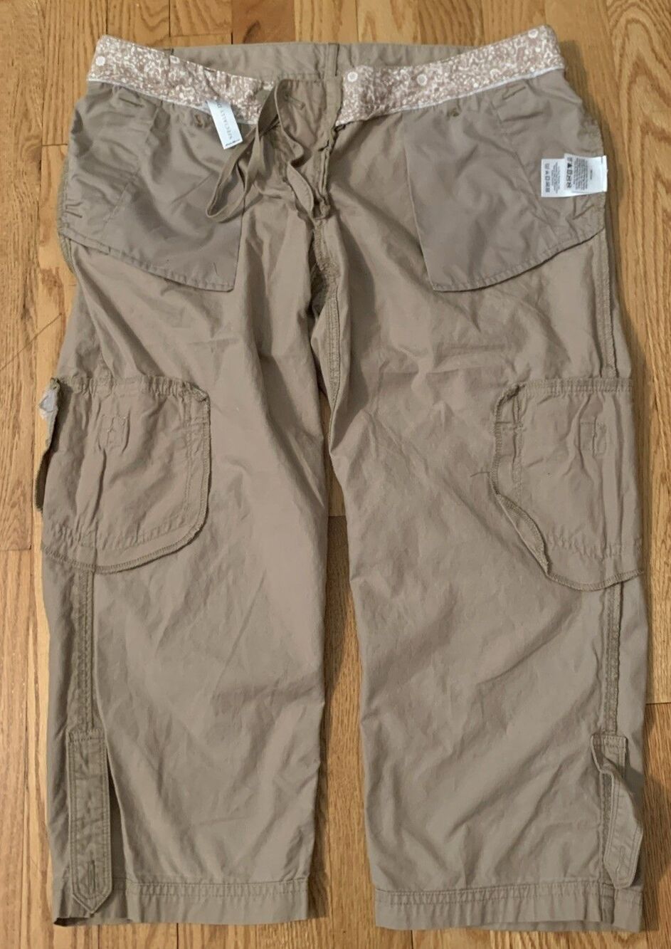 Eddie Bauer Capri Cargo Pants Womens 8P Petite Beige Outdoor Hiking 34x20.5 - Picture 10 of 12